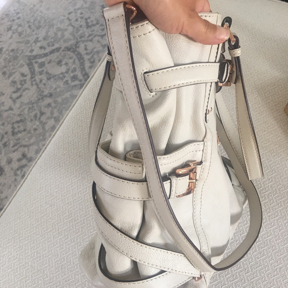 Handbag - Picture 3 of 4